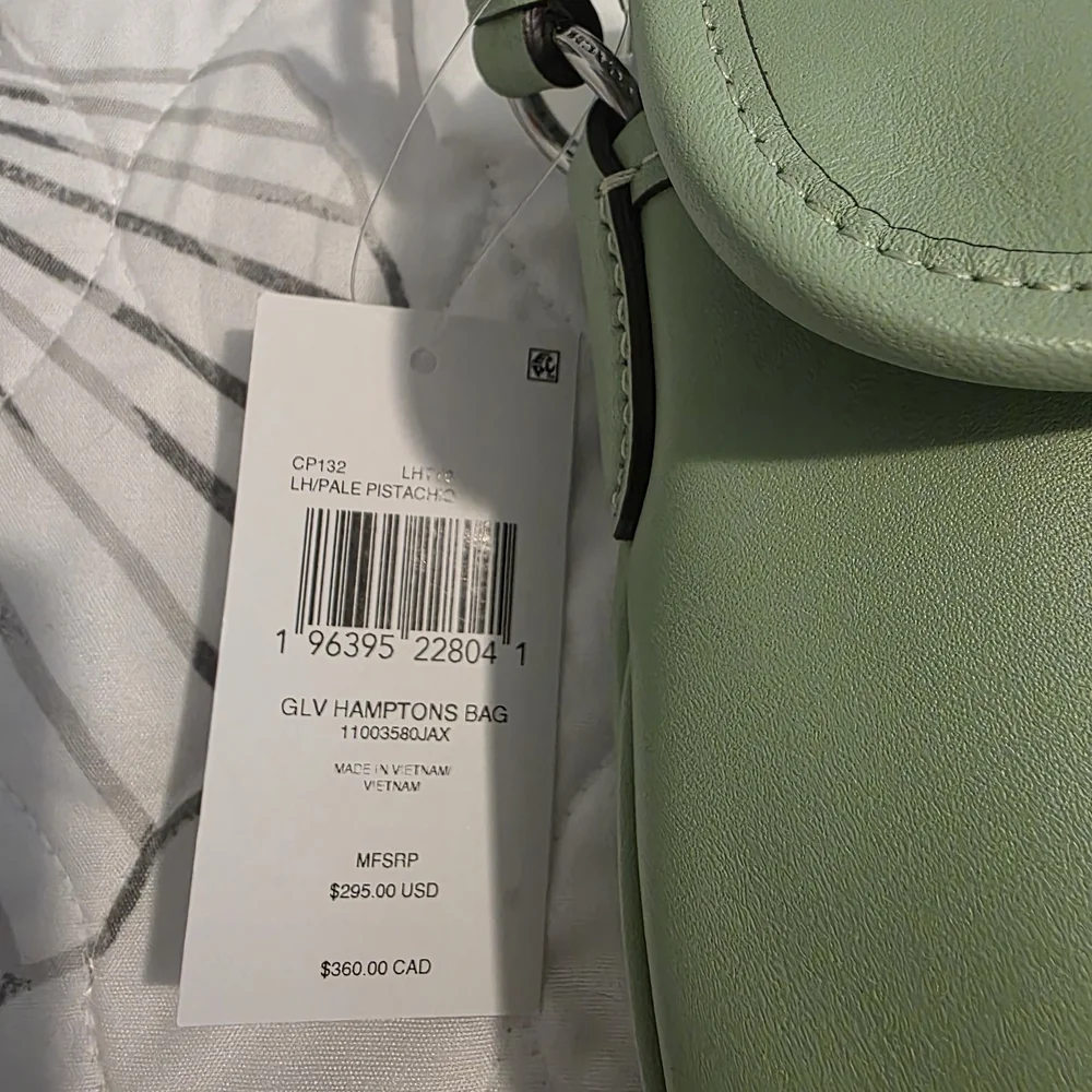Coach Hampton Y2K Pistachio Leather Shoulder Bag - Picture 2 of 12